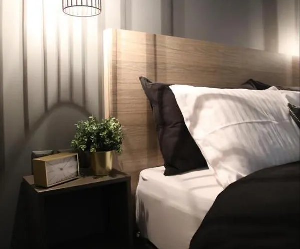 Super Stylish Apartments In The Heart Of Athens!