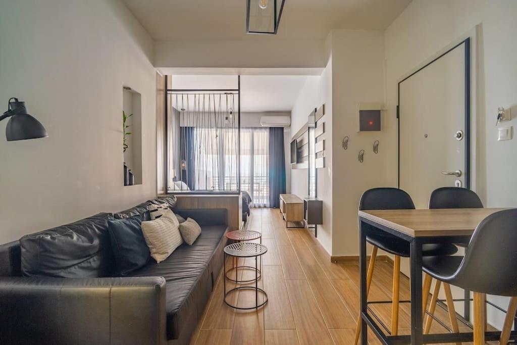Super Stylish In The Heart Of Athens! *